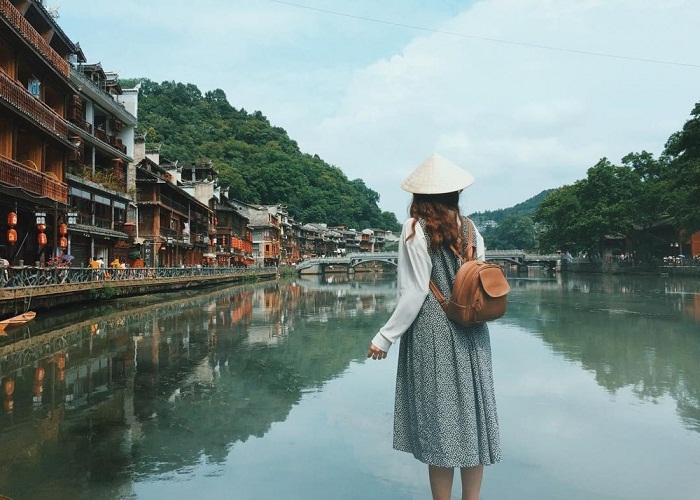 Phượng Hoàng cổ trấn