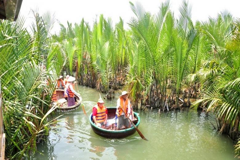 Rừng dừa Bảy Mẫu