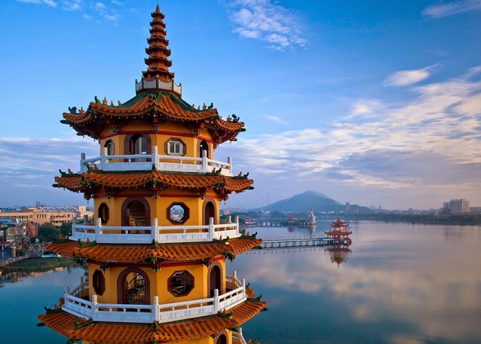 Xuân Thu Các, Đài Loan