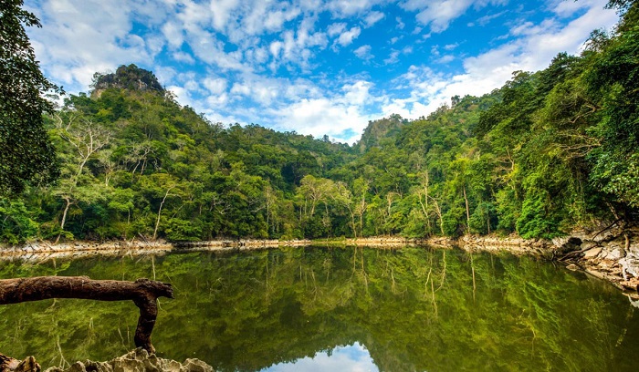 Vẻ đẹp Ao Tiên
