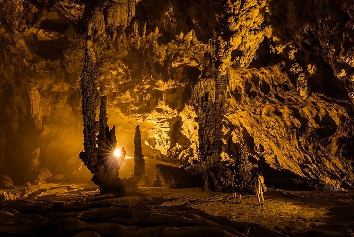 Khám phá động Ngườm Ngao trong tour miền Bắc 4N3Đ