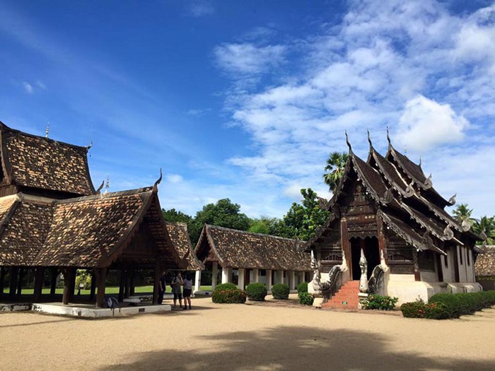 Đền Wat Intharawat