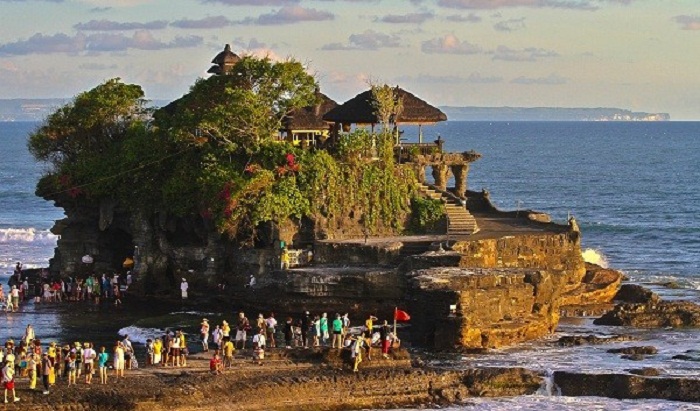 Ngôi đền Tanah Lot