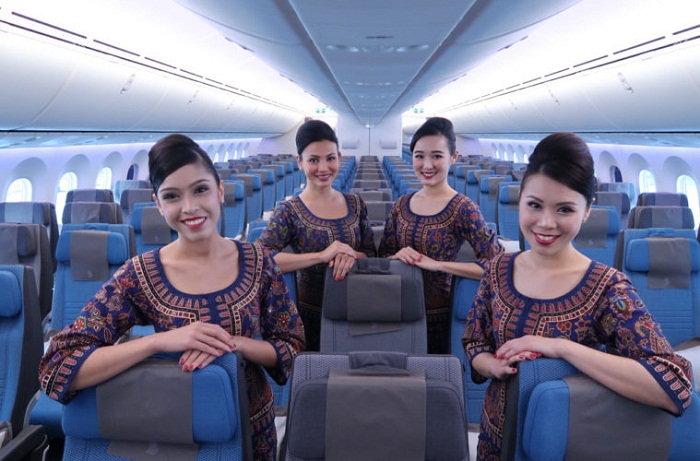 Nhân viên hãng hàng không Singapore Airlines thân thiện và gần gũi