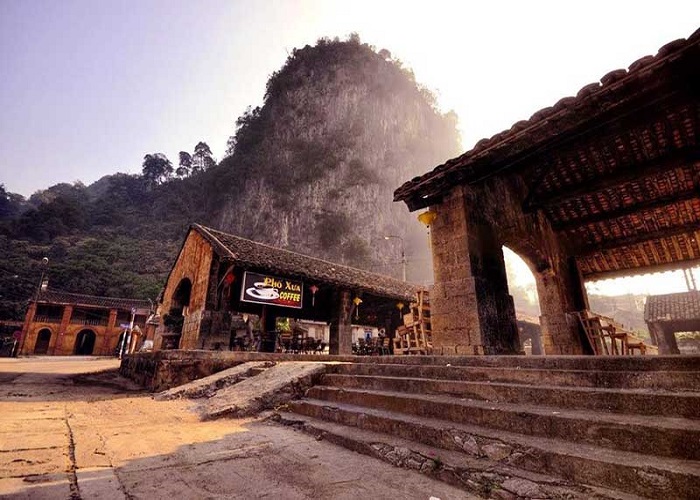 Du lịch Đông Bắc: Phố Cổ Đồng Văn