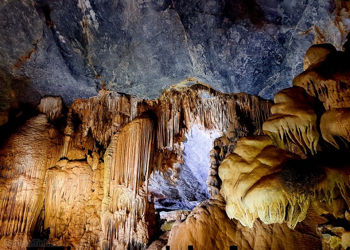 Thạch nhũ ở động Phong Nha