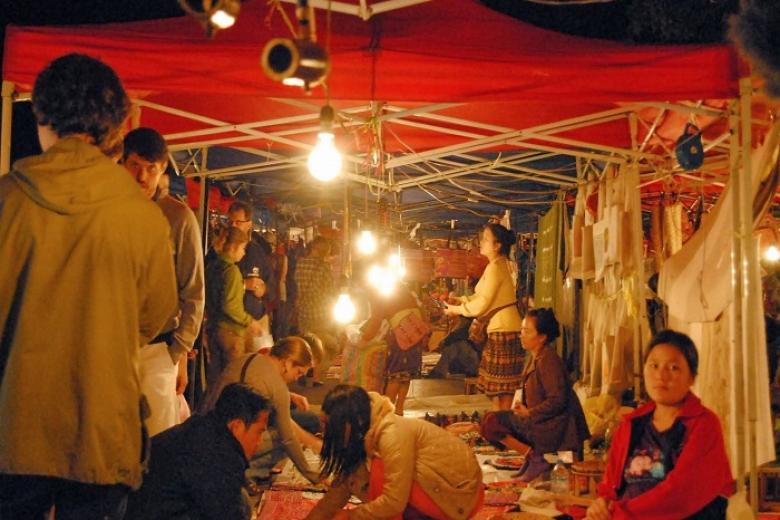 Chợ Đêm Lào