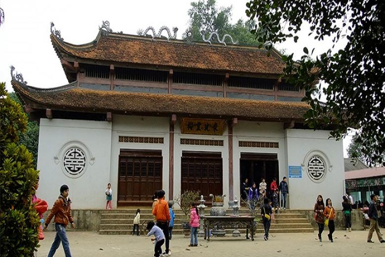 đền Mẫu Đông Cuông