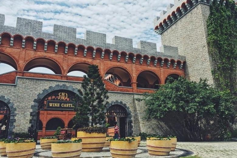 Lâu Đài Rượu Vang