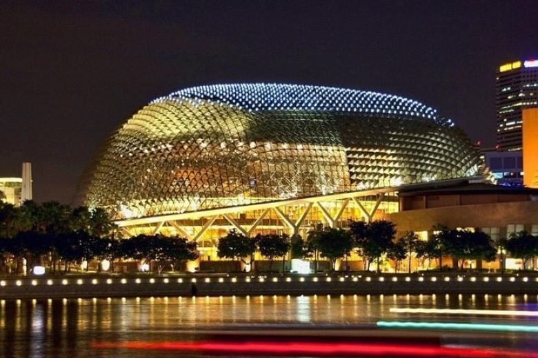 Nhà hát trái sầu riêng