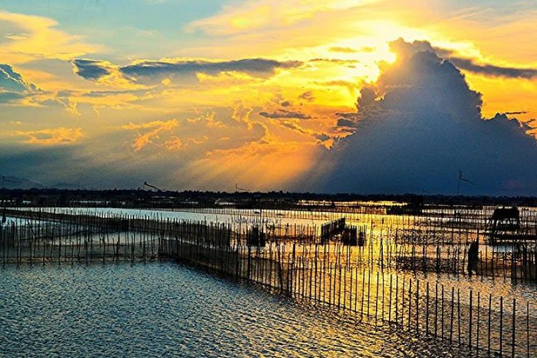 Bình minh trên Phá Tam Giang