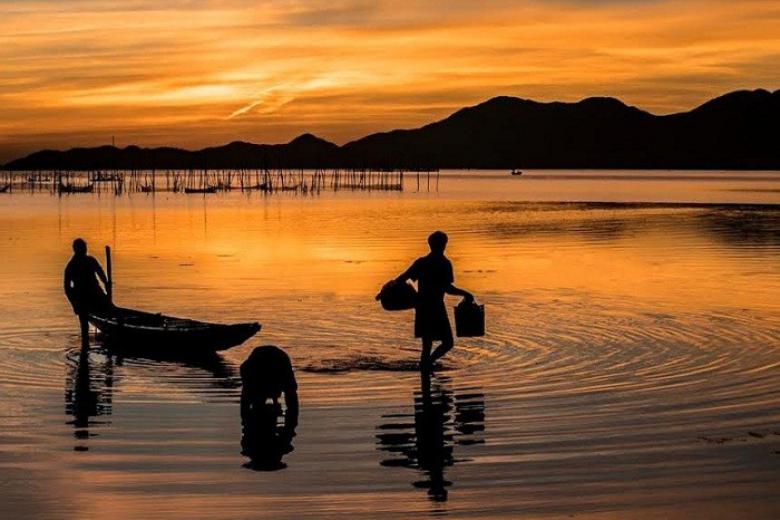 Chiều trên phá Tam Giang
