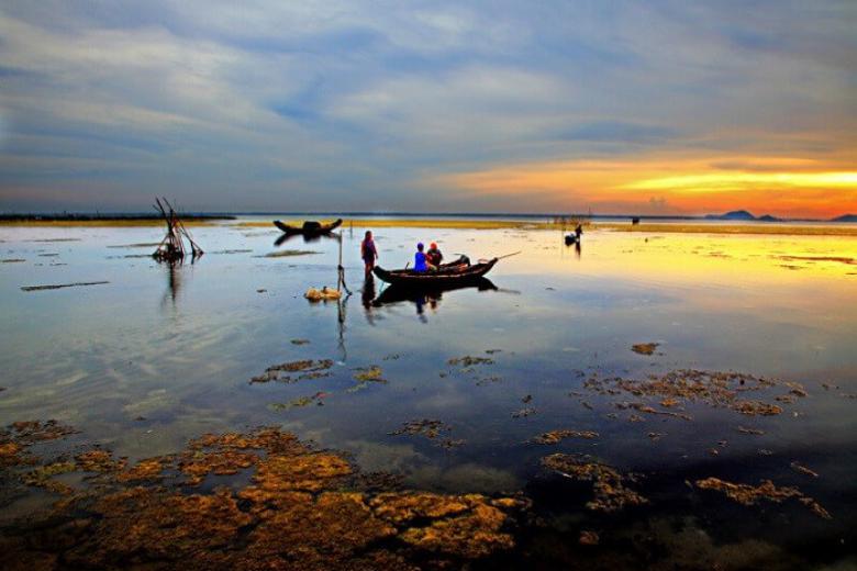 Chiều Trên Phá Tam Giang