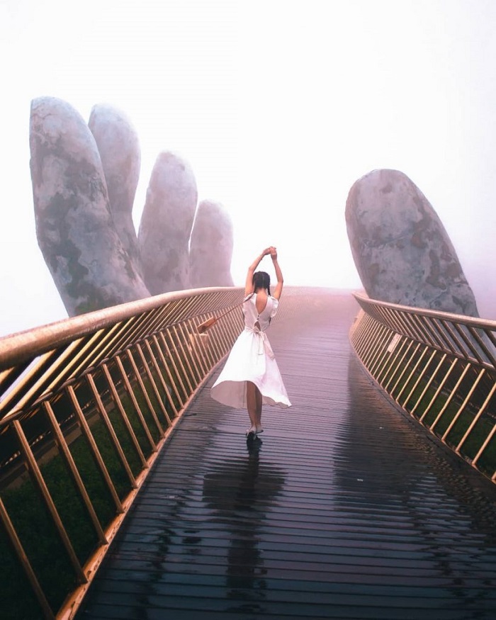 Sống ảo ở Cầu Vàng Bà Nà Hills