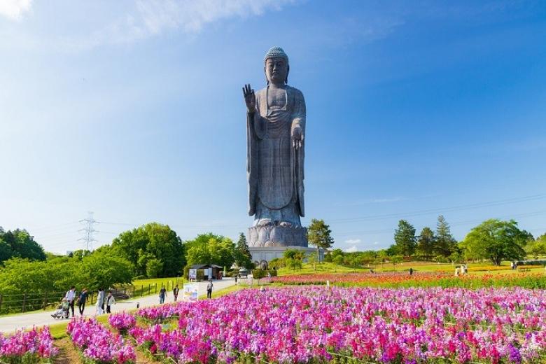 Tượng đại phật Ushiku Daibutsu