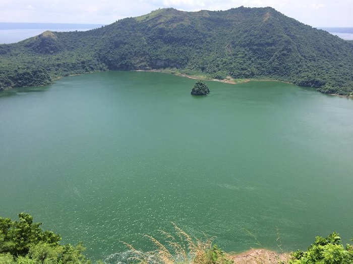 Hồ núi lửa Taal