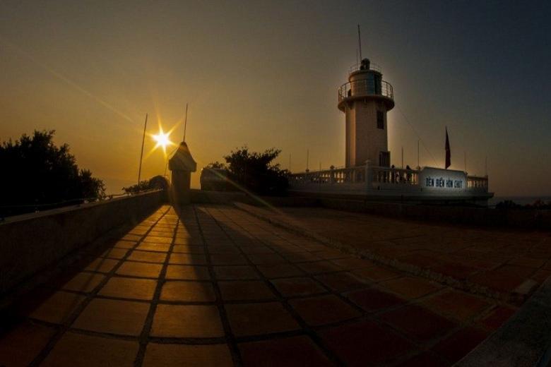 Hải Đăng Hòn Chút