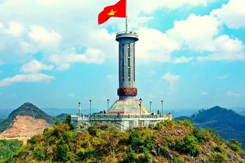 Cột cờ Lũng Cú
