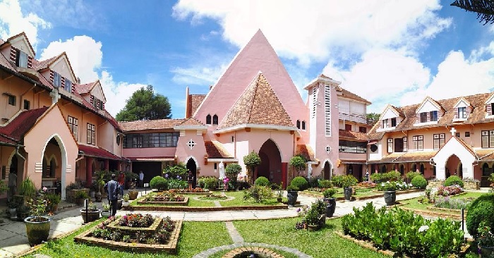 Nhà thờ Domain De Marie