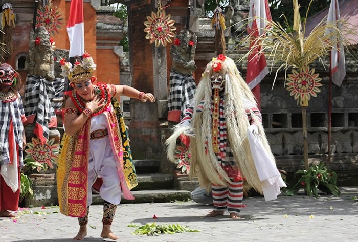 Chiêm ngưỡng vũ điệu múa ở làng Batubulan