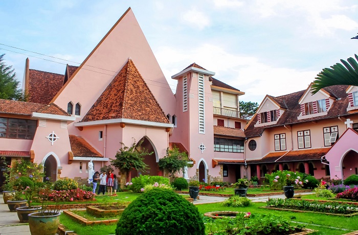 Nhà thờ Domain De Marie