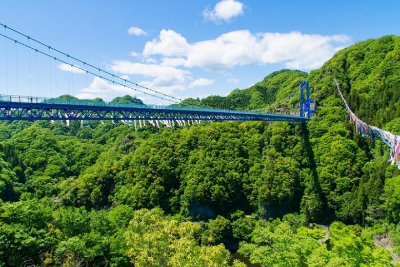 Cầu treo lớn Ryujin