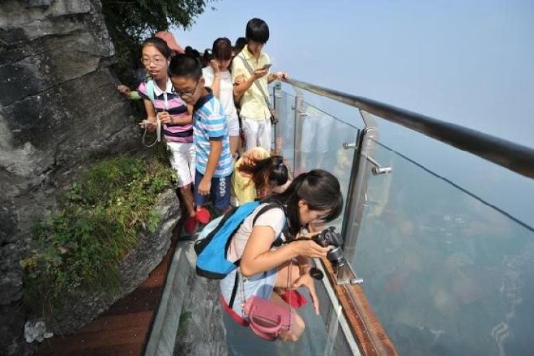 Cầu Kính Skywalk