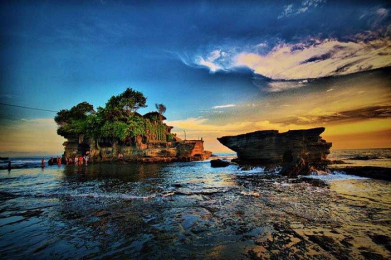 Ngôi đền Tanah Lot