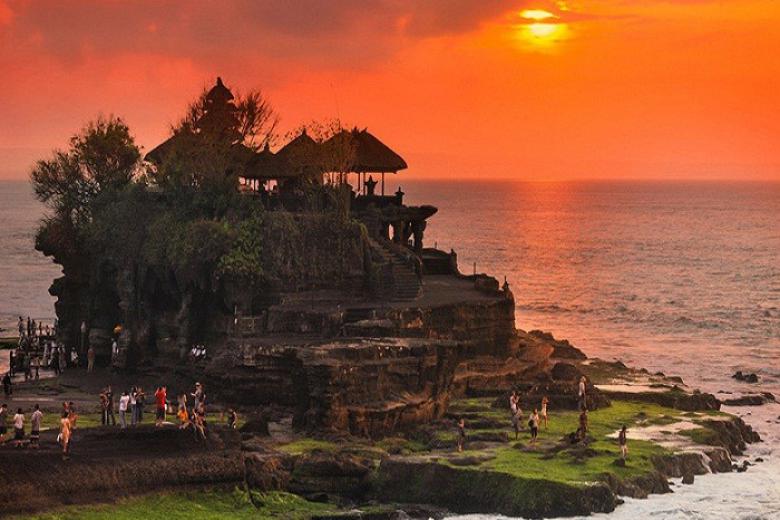 Ngôi đền Tanah Lot