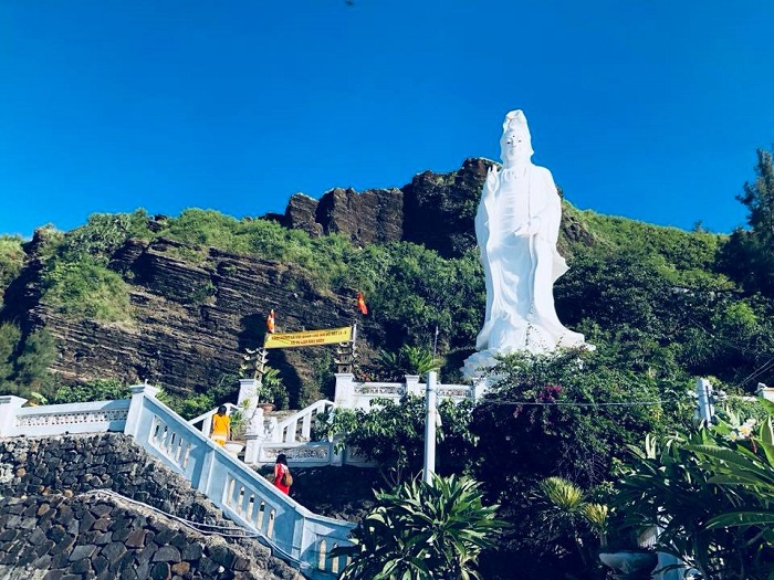 Viếng thăm chùa Đục