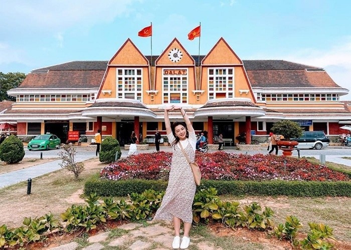 Ga Đà Lạt được nhiều giới trẻ thi đua nhau check-in, sống ảo du_lich_da_lat_sai_gon_da_lat_kombi_land_4_ngay_3