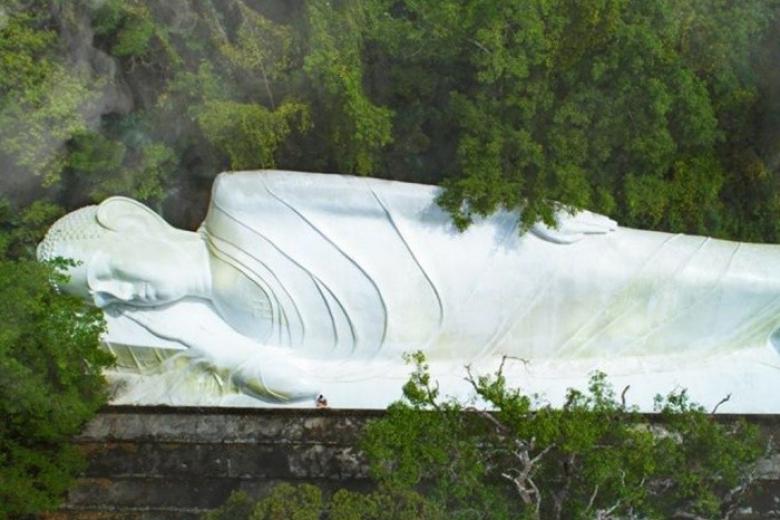 Tượng Phật Nhập Niết Bàn