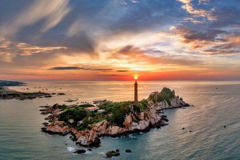 Hải đăng Kê Gà cổ xưa