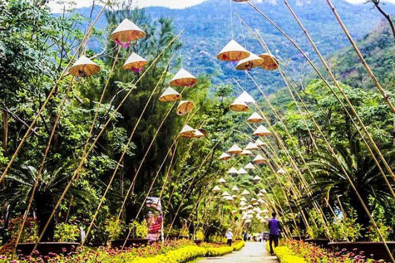 Suối Hoa Lan