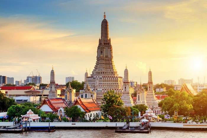 Dạo thuyền trên dòng sông Chaophraya huyền thoại