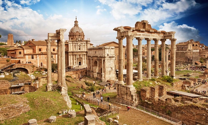 Tham quan quảng trường La Mã