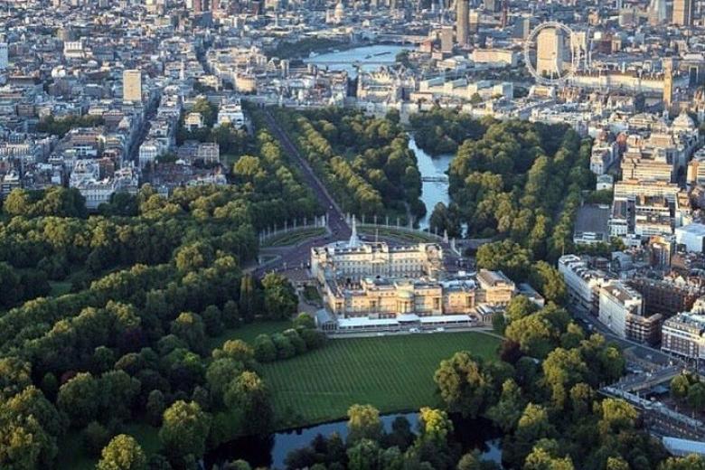Công viên St. James Park