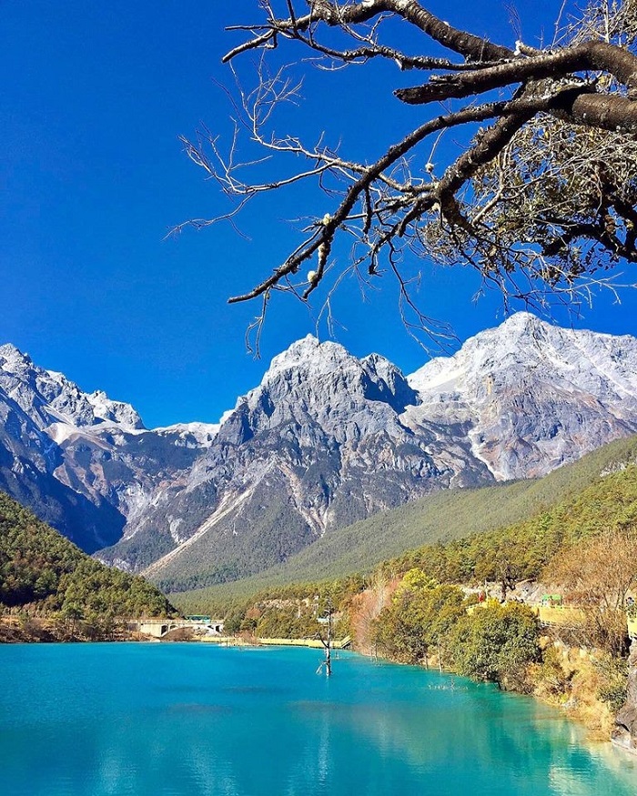 Núi Tuyết Ngọc Long 