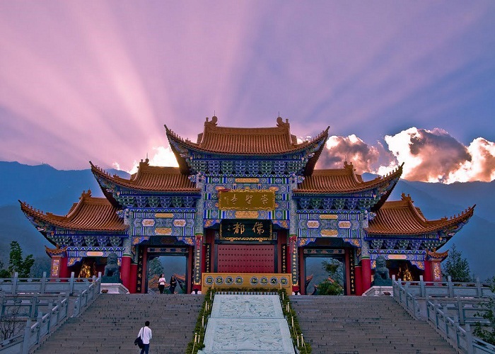 Sùng Thánh Pháp Tự