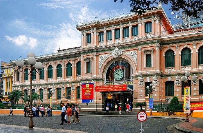 Tour Vũng Tàu Hồ Chí Minh 4 ngày check-in bưu điện trung tâm thành phố