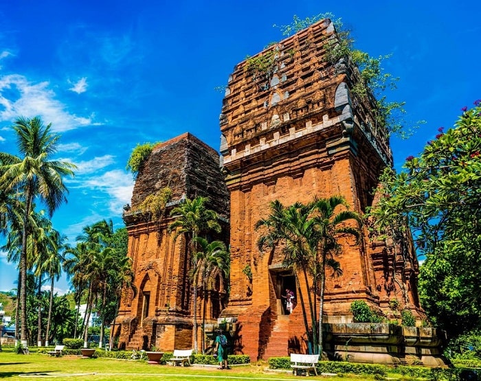 Tour Quy Nhơn Phú Yên 4 ngày tham quan tháp Đôi
