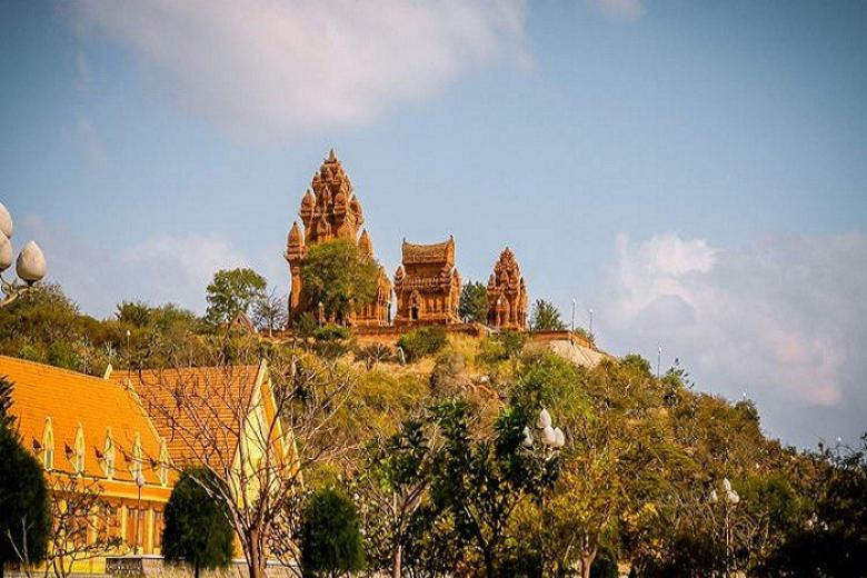 Tháp Pôklông Garai