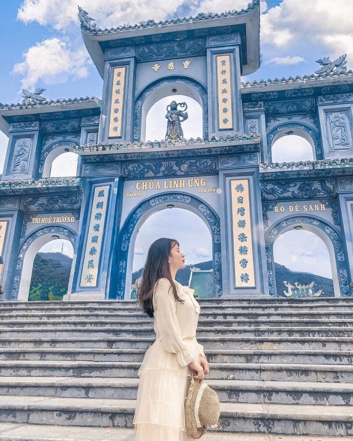 Viếng thăm chùa Linh Ứng