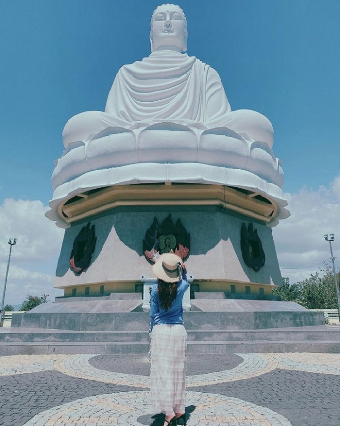 Viếng thăm chùa Long Sơn