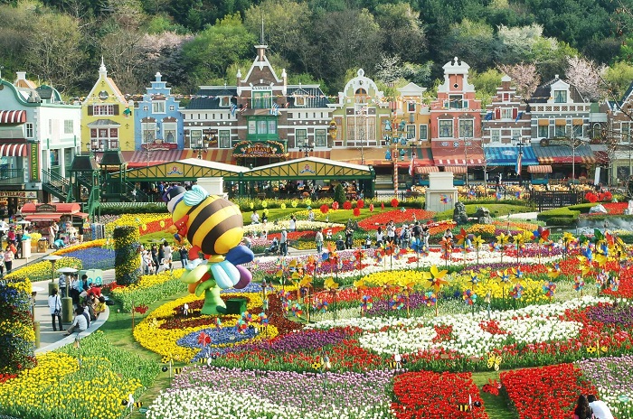 Trong tour Hàn Quốc 4 ngày 4 đêm từ HCM tham quan công viên giải trí EverLand