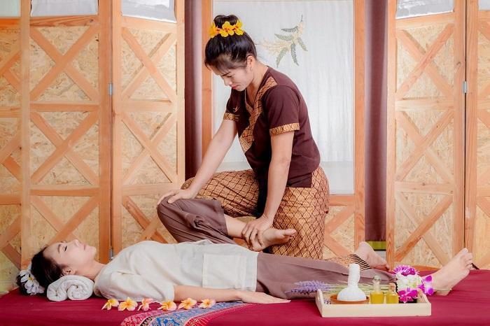 Massage Thái cổ truyền Thái Lan