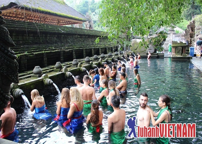 Đền Tirta Empul