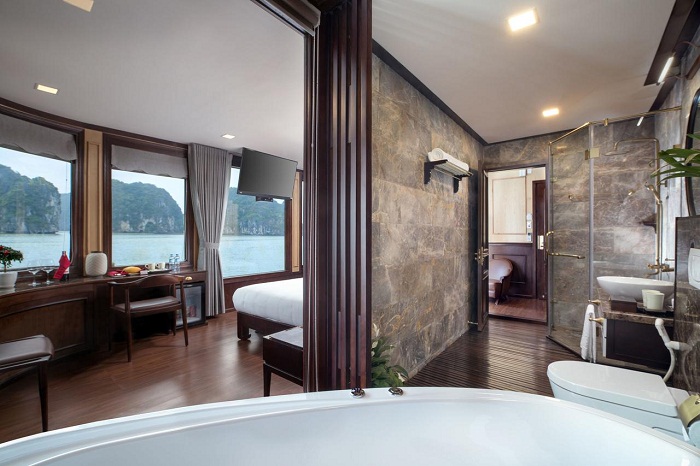 Du thuyền Azalea 5 sao