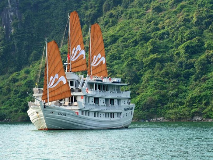 Du thuyền Paradise Luxury 5 sao