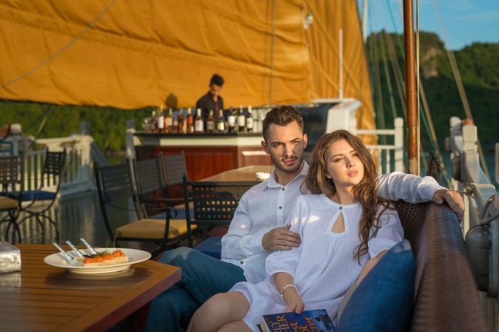 Du thuyền Paradise Luxury 5 sao